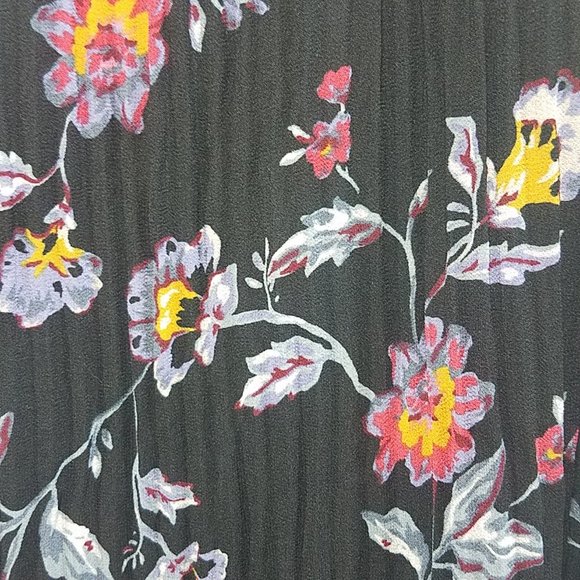 Your Story Chiffon Pleated Cami - Picture 6 of 8